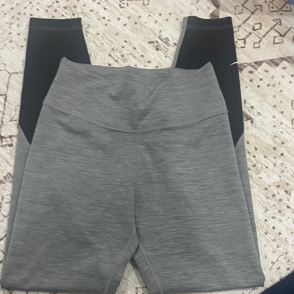 Nike Dri Fit Gray and Black workout Leggings XS
